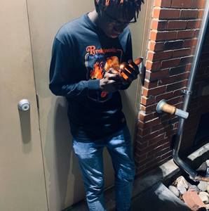 Meet your Posher, Lenix